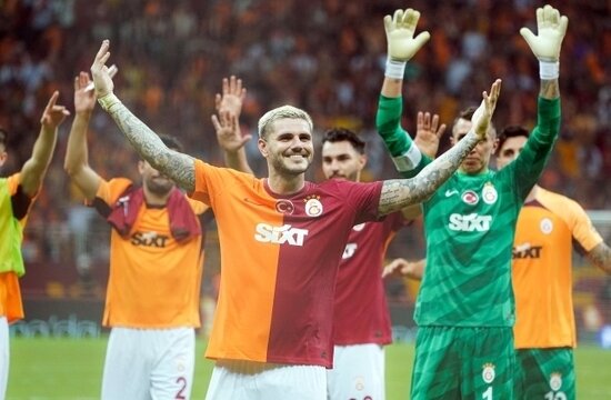 Çocukların İcardi Aşkı Forma Satışlarına Yansıdı!