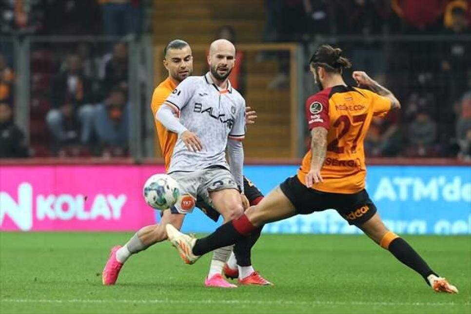 Başakşehir - Galatasaray: 10 Şifre