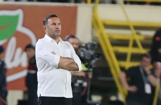 Okan Buruk'tan Tarihi Performans!