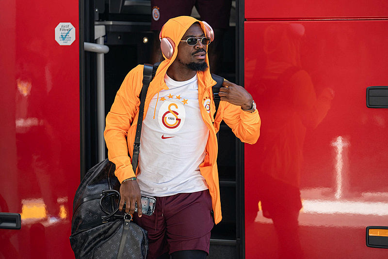 Okan Buruk'tan Aurier'e Teşekkür
