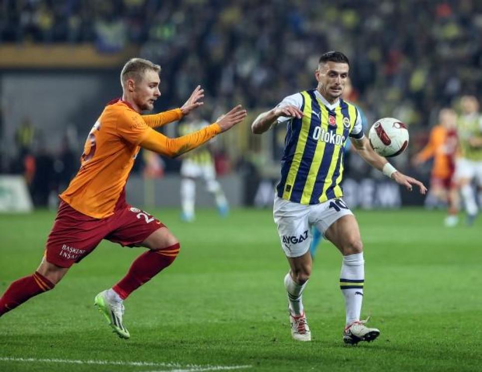 Yazarlardan Galatasaray ve Fenerbahçe Değerlendirmesi