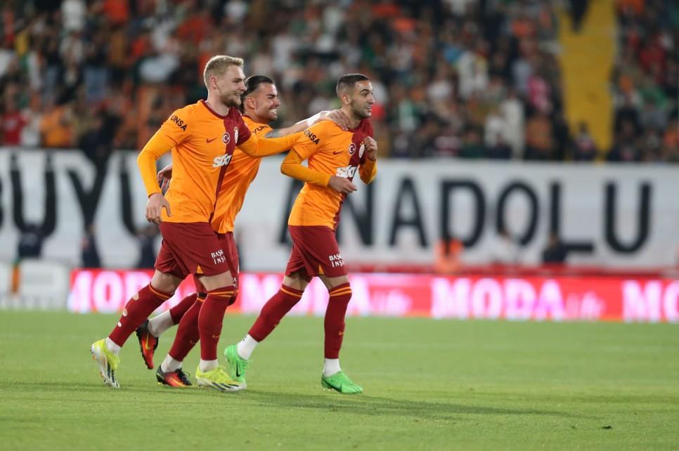 Galatasaray'da Karar Hakim Ziyech'in!