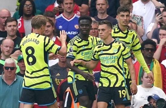 Arsenal'in Şampiyonluk İnadı Sürüyor!